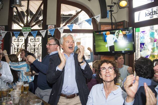 Vice-Prime Minister and Foreign Minister Didier Reynders reacts during during the soccer game of Argentina, in the center of Buenos Aires, on the second day of a Belgian Economic mission to Argentina, Tuesday 26 June 2018 in Buenos Aires, Argentina. Several federal and regional ministers accompany the princess on a week-long economic mission to Argentina and Uruguay. LAURIExDIEFFEMBACQ x84050159stx
