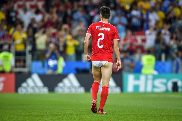 Bilder des Tages - SPORT Antonio Rukavina of Serbia who lost his shorts walks towards the sideline after their Group E match against Brazil during the FIFA World Cup WM Weltmeisterschaft Fussball 2018 in Moscow, Russia, 27 June 2018. Brazil beat Serbia to advance into last 16  20180628_82348