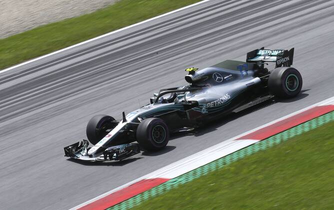 FORMULA 1 - GP of Austria 2018 SPIELBERG,AUSTRIA,30.JUN.18 - MOTORSPORTS, FORMULA 1 - Grand Prix of Austria, Red Bull Ring, free practice. Image shows Valtteri Bottas (FIN Mercedes). GEPAxpictures xWolfgangxGrebien