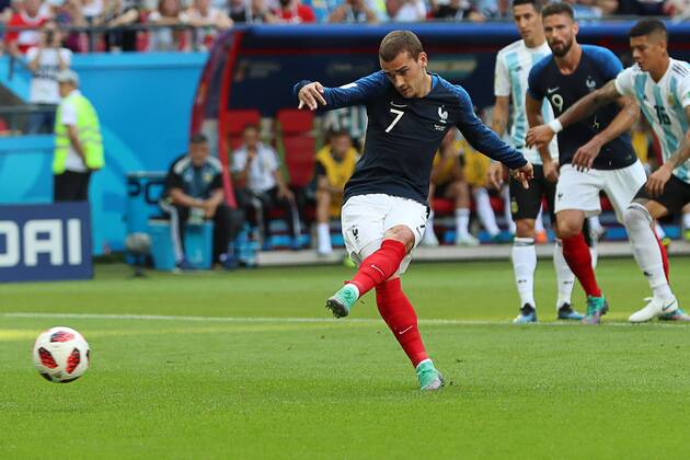 KAZAN, RUSSIA - JUNE 30, 2018: France s Antoine Griezmann in the 2018 FIFA World Cup WM Weltmeisterschaft Fussball Round of 16 match against Argentina at Kazan Arena Stadium. FOOTBALL : France vs Argentine - Coupe du Monde 2018 - Kazan - 30 06 2018 ITARTASS PANORAMIC 