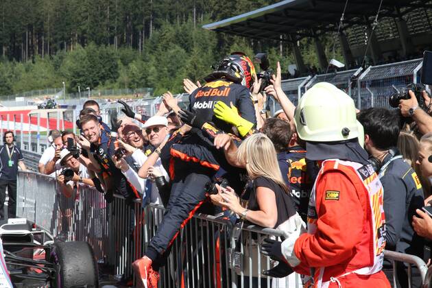 FORMULA 1 - GP of Austria 2018 SPIELBERG,AUSTRIA,01.JUL.18 - MOTORSPORTS - Grand Prix of Austria, Red Bull Ring. Image shows the rejoicing of Max Verstappen (NED Aston Martin Red Bull Racing). GEPAxpictures xWolfgangxGrebien