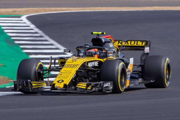 6th July 2018, Silverstone Circuit, Silverstone, England; British Formula One Grand Prix, Friday free practice; Carlos Sainz Jr in his Renault Formula One Team Renault RS18  ActionPlus12044447 TimxWilliams