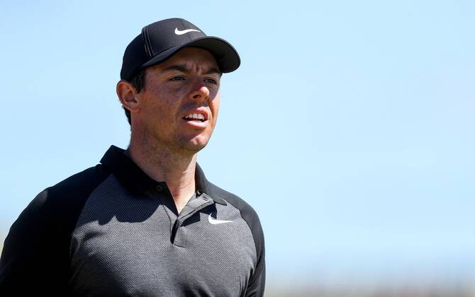2018 Dubai Duty Free Irish Open - Day 2, Ballyliffin Golf Club, Co. Donegal 6 7 2018 Rory McIlroy on the 18th green Rory McIlroy on the 18th green 6 7 2018 Copyright: x©INPHO OisinxKeniryx OSH_6162