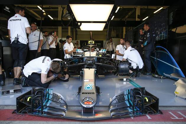 Motorsports: FIA Formula One World Championship WM Weltmeisterschaft 2018, Grand Prix of Great Britain, Mechanicians of Mercedes AMG Petronas Motorsport Silverstone Great Britain