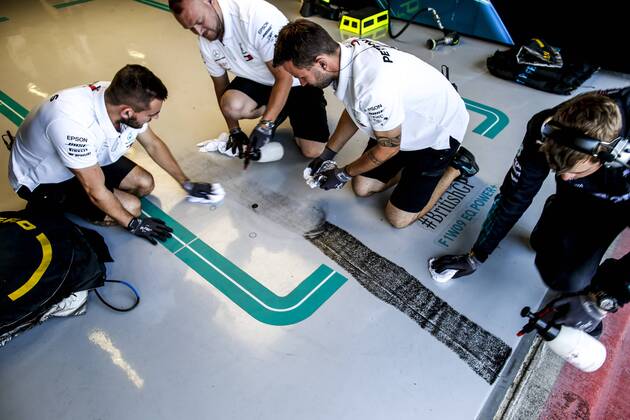 Motorsports: FIA Formula One World Championship WM Weltmeisterschaft 2018, Grand Prix of Great Britain, Mechanicians of Mercedes AMG Petronas Motorsport Silverstone Great Britain