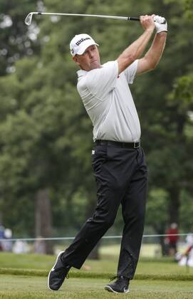 (180715) -- CHICAGO , July 15, 2018 -- Mike Small of the United States competes during the third round of Constellation Senior Players Championship golf tournament at Exmoor Country Club on the PGA Golf Herren Tour Champions in Highland Park, Chicago, the United States, on July 14, 2018. ) (SP)U.S.-CHICAGO-GOLF-PGA TOUR CHAMPIONS JoelxLerner 