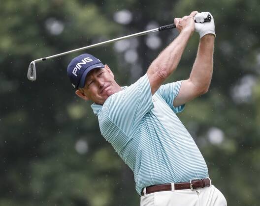 (180715) -- CHICAGO , July 15, 2018 -- Jeff Maggert tees off the 8th hole during the third round of Constellation Senior Players Championship golf tournament at Exmoor Country Club on the PGA Golf Herren Tour Champions in Highland Park, Chicago, the United States, on July 14, 2018. ) (SP)U.S.-CHICAGO-GOLF-PGA TOUR CHAMPIONS JoelxLerner 