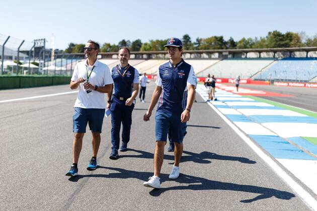 Lance Stroll Williams Martini Racing visits the racetrack with team members Grand Prix of Germany 2018 Motorsport Formula 1 19 07 2018 German Grand Prix 2018 Motorsport Formula 1 19 07 2018 Hockenheim Copyright: xEIBNER AlexanderxNeisx EP_ANS