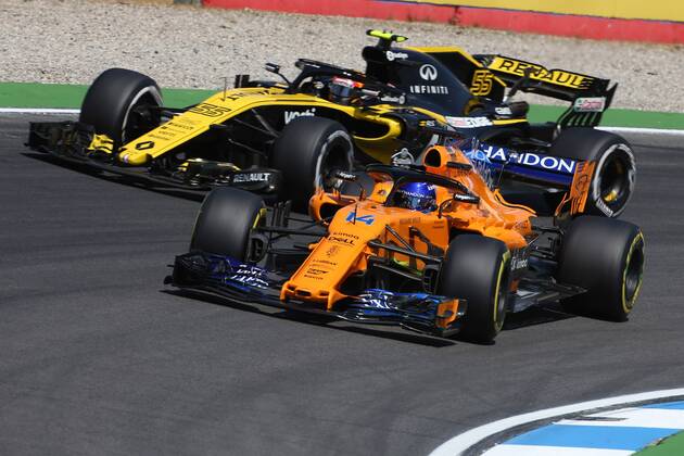 Photo4 LaPresse 20 07 2018 Hockenheimring, Germany Grand Prix Formula One Germany 2018 In the pic:Fernando Alonso (ESP) McLaren MCL32 and Carlos Sainz Jr (ESP) Renault Sport F1 Team RS18  Copyright: xPhoto4 LaPressex