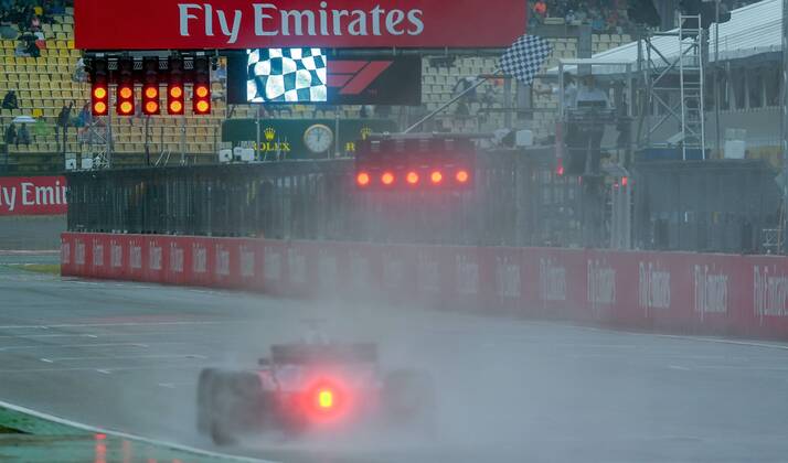 21 07 2018 xpsx Formula 1 FIA Grand Prix of Germany 3 Free practice 2018 emspor v l end of session red traffic light goal flag Hockenheim