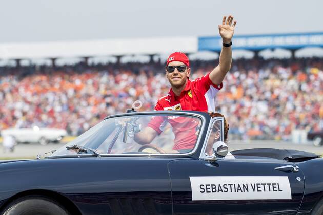 Motorsport Formula 1 season 2018 2019 race on Sunday 22 07 2018 at the Hockenheimring in Hockenheim Germany Sebastian Vettel Scuderia Ferrari beckons to the fans Copyright: xInderliedx