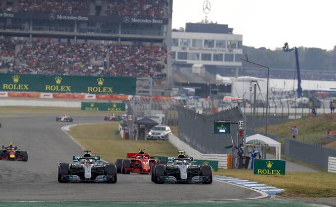 Motorsports: FIA Formula One World Championship WM Weltmeisterschaft 2018, Grand Prix of Germany, 44 Lewis Hamilton (GBR, Mercedes AMG Petronas Motorsport), 77 Valtteri Bottas (FIN, Mercedes AMG Petronas Motorsport), Hockenheim Germany