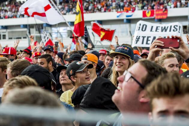 Motorsport Formula 1 Season 2018 2019 Race on Sunday 22 07 2018 at the Hockenheimring in Hockenheim Germany The fans celebrate in front of the podium Copyright: xInderliedx