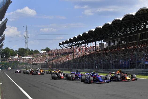 Motorsports: FIA Formula One World Championship WM Weltmeisterschaft 2018, Grand Prix of Hungary, Start, 10 Pierre Gasly (FRA, Red Bull Toro Rosso Honda), 33 Max Verstappen (NLD, Aston Martin Red Bull Racing), 28 Brendon Hartley (NZL, Red Bull Toro Rosso Honda), Budapest Hungary