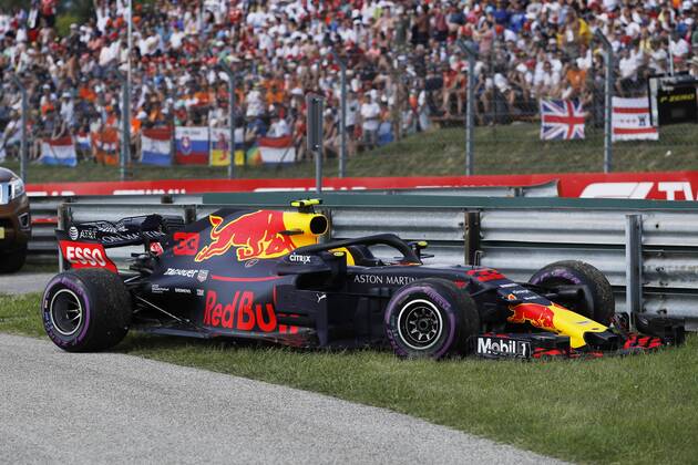 Carrera del GP de F1 de Hungría en el circuito de Hugaroring. En la imagen, el coche de Max Verstappen.Race of Hungarian F1 GP at Hungaroring circuit. In this picture, Max Verstappen s car.  RV RACING PRESS