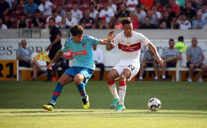 VfB Stuttgart Atletico Madrid Germany Stuttgart 05 08 2018 Football Bundesliga Season 2018 2019 Test match VfB Stuttgart Atletico Madrid v Roberto Olabe Atlético Madrid Nicolas Gonzalez VfB Stuttgart
