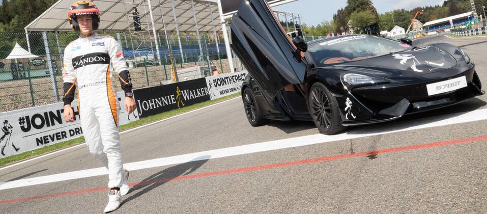 McLaren s Belgian driver Stoffel Vandoorne pictured during preparations ahead of the Spa-Francorchamps Formula One Grand Prix of Belgium race, in Spa-Francorchamps, Thursday 23 August 2018. BENOITxDOPPAGNE  x05411301x