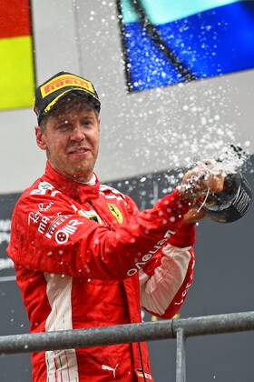 xekx 24 08 26 08 2018 FIA Formula 1 Championship Grand Prix of Belgium 2018 Grand Prix Belgium GP Belgian Pictured Champagne shower winner Sebastian Vettel GER 5 Scuderia Ferrari Spa Francochamps Belgium eel-fotografie Eberhard Krieger