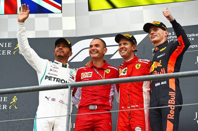xekx 24 08 26 08 2018 FIA Formula 1 Championship Grand Prix of Belgium 2018 Grand Prix Belgium GP Belgian Pictured vl 2 Place Lewis Hamilton GBR 44 Mercedes AMG Petronas Motorsport Technician of Ferrari Winner Sebastian Vettel GER 5 Scuderia Ferrari 3 Place Max Verstappen NED 33 Aston Martin Red Bull Racing Spa Francochamps Belgium eel-fotografie Eberhard Krieger