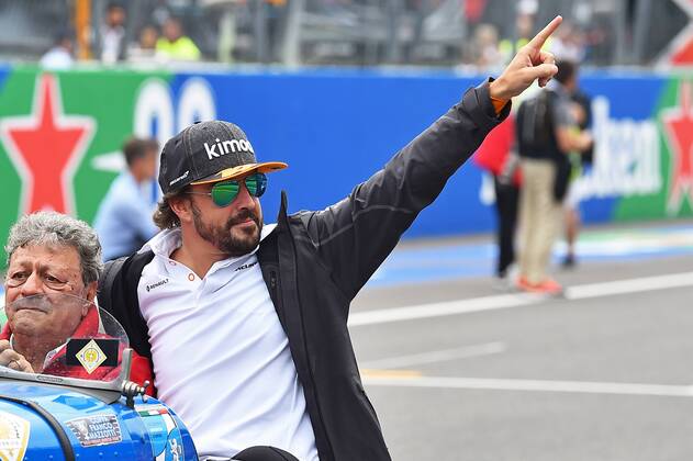 xekx 31 08 02 09 2018 FIA Formula 1 Championship Formula 1 Grand Prix of Italy 2018 GP Italia Monza Pictured drivers parade Fernando Alonso ESP 14 McLaren Honda Monza Italy eel-fotografie Eberhard Krieger