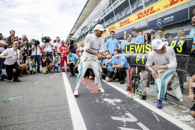 Motorsports: FIA Formula One World Championship WM Weltmeisterschaft 2018, Grand Prix of Italy, 44 Lewis Hamilton (GBR, Mercedes AMG Petronas Motorsport), 77 Valtteri Bottas (FIN, Mercedes AMG Petronas Motorsport), Monza Italy
