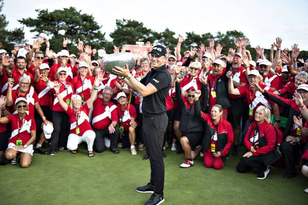Vinder af af European Tour golfturneringen Made in Denmark, Matt Wallace fra England, med trofaeet paa Silkeborg Golf Klub , soendag 1. september 2018.. , Silkeborg Jylland Denmark  Copyright: HenningxBagger HenningxBaggerx COP107 spdk20180902-181233-L
