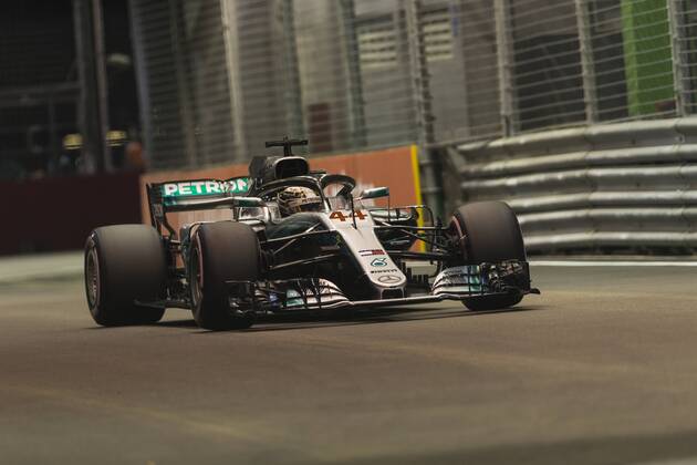 15th September 2018, Marina Bay Street Circuit, Singapore; Formula One Grand Prix of Singapore, Qualification; Mercedes AMG Petronas driver Lewis Hamilton  ActionPlus12062590 StephenxBlackberry