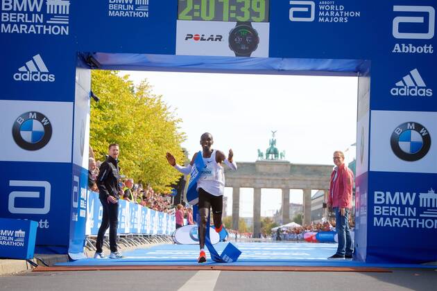 Athletics Berlin 16 09 2018 45 BMW Berlin Marathon New world record in 2 01 39 hours by Eliud Kipchoge KEN