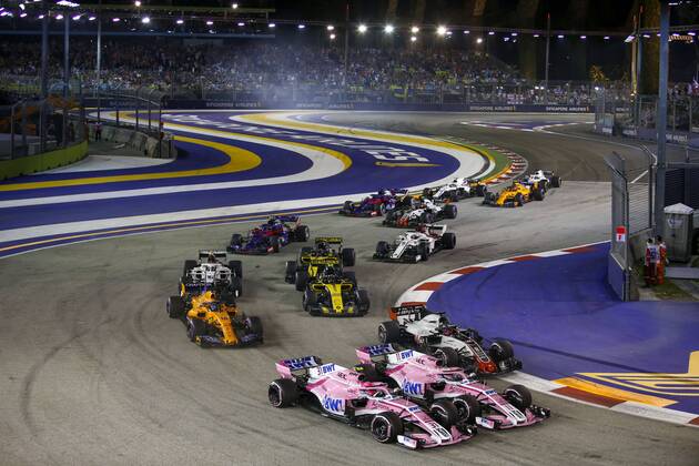 Motorsports: FIA Formula One World Championship WM Weltmeisterschaft 2018, Grand Prix of Singapore, 31 Esteban Ocon (FRA, Racing Point Force India F1 Team), 11 Sergio Perez (MEX, Racing Point Force India F1 Team), 8 Romain Grosjean (FRA, Haas F1 Team), Singapore Singapore