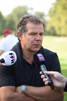 17 09 2018 ENG Hanau Golf Club Hanau Wilhelmsbad Eintracht Frankfurt Golf Open Interview with Andreas Möller DFL regulations prohibit any use of images as image sequences or quasi video