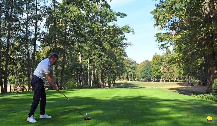 17 09 2018 xjhx Golf 13 Eintracht Frankfurt Open Golf Heribert Bruchhagen DFL DFB REGULATIONS PROHIBIT ANY USE OF PHOTOGRAPHS as IMAGE SEQUENCES and or QUASI VIDEO Hanau