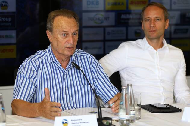 Basketball Men 1 Bundesliga Season 2018 19 Press Conference for the start of the season Head coach Aito Garcia Reneses Alba Berlin Alba President Dr Axel Schweitzer 19 09 18 Copyright: xMichaelxHundtx xMatthiasxKochx