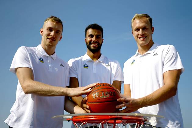 Basketball Men 1 Bundesliga Season 2018 19 Press Conference for the start of the season Niels Giffey No. 5 Alba Berlin Johannes Thiemann No. 32 Alba Berlin Luke Sikma No. 43 Alba Berlin 19 09 18 Copyright: xMichaelxHundtx xMatthiasxKochx