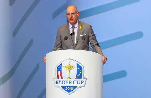 2018 Ryder Cup Opening Ceremony, Albatros Course, Le Golf National, Saint-Quentin-en-Yvelines, Paris 27 9 2018 USA Captain Jim Furyk addresses the crowd Jim Furyk addresses the crowd 27 9 2018  Copyright: x©INPHO OisinxKeniryx OSH_9100