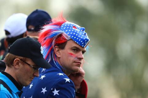 2018 Ryder Cup Day 1, Albatros Course, Le Golf National, Saint-Quentin-en-Yvelines, Paris 28 9 2018 An American fan looks on An American fan looks on 28 9 2018  Copyright: x©INPHO OisinxKeniryx OSH_8732