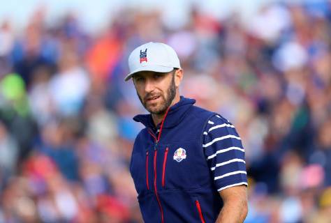 2018 Ryder Cup Day 1, Albatros Course, Le Golf National, Saint-Quentin-en-Yvelines, Paris 28 9 2018 Dustin Johnson on the 9th green Dustin Johnson on the 9th green 28 9 2018  Copyright: x©INPHO OisinxKeniryx OSH_9130