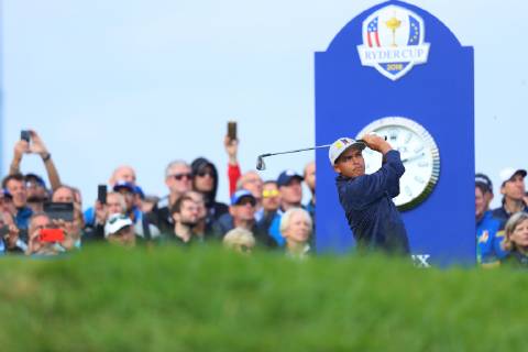 2018 Ryder Cup Day 1, Albatros Course, Le Golf National, Saint-Quentin-en-Yvelines, Paris 28 9 2018 Rickie Fowler tees off at the 11th hole Rickie Fowler tees off at the 11th hole 28 9 2018  Copyright: x©INPHO OisinxKeniryx OSH_9060