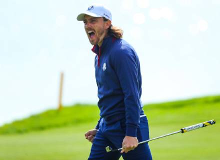 2018 Ryder Cup Day 1, Albatros Course, Le Golf National, Saint-Quentin-en-Yvelines, Paris 28 9 2018 Tommy Fleetwood celebrates winning the 17th hole Tommy Fleetwood celebrates winning the 17th hole 28 9 2018  Copyright: x©INPHO OisinxKeniryx OSH_9373