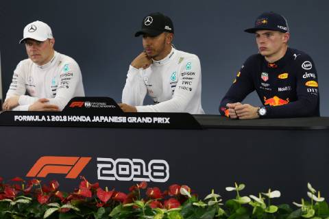 Photo4 LaPresse 06 10 2018 Suzuka, Japan Grand Prix Formula One Japan 2018 In the pic: pole position Lewis Hamilton (GBR) Mercedes AMG F1 W09Lewis Hamilton (GBR) Mercedes AMG F1 W09 , Valtteri Bottas (FIN) Mercedes AMG F1 W09 and Max Verstappen (NED) Red Bull Racing RB14  Copyright: xPhoto4 LaPressex