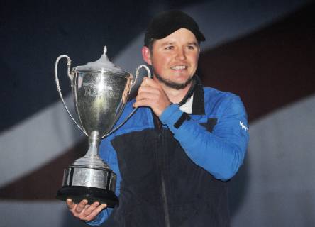 Golf - 2018 Sky Sports British Masters - Sunday, Fourth Round Eddie Pepperell of England with the British Masters trophy, at Walton Heath Golf Club. COLORSPORT ANDREW COWIE 
