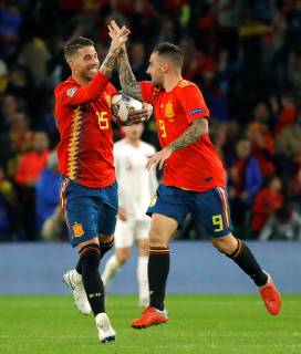 Spanish striker Paco Alcacer (R) jubilates a goal with teammate Sergio Ramos during the UEFA League of Nations groups phase match between the national teams of Spain and England, at the Benito Villamarin stadium, in Seville, Andalusia, Spain, 15 October 2018. Spain vs. England !ACHTUNG: NUR REDAKTIONELLE NUTZUNG!  Copyright: xJulioxMunozx SEV24 20181015-636752401593287212