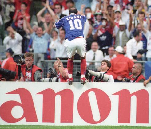1998 World Cup in France Final France Brazil 3 0 12 07 1998 in St Denis Zinedine Zidane FRA jumps after his goal for 1 0 over the gang HM