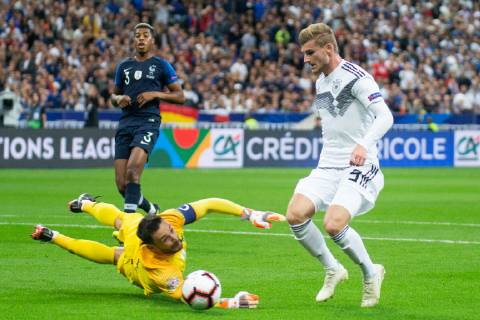 16 10 2018 xkvx Football Nations League France Germany emporer l Hugo Lloris National Football Team France Timo Werner DFB German Football Association DFL DFB REGULATIONS PROHIBIT ANY USE OF PHOTOGRAPH as IMAGE SEQUENCES and or QUASI VIDEO Paris