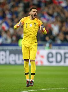 16 10 2018 Football UEFA Nations League Group 1 Gameday 4 France Germany at Stade de France Paris Cheers Goalkeeper Hugo Lloris France Goal to the 1 1 DFL and DFB regulations prohibit any use of images as image sequences or quasi video
