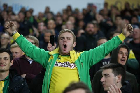 Norwich City v Aston Villa Sky Bet Championship The Norwich fans celebrate victory at the end of the Sky Bet Championship match at Carrow Road, Norwich Content Not Available For UK Newspapers Copyright: xPaulxChestertonx FIL-12446-0112