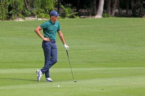 US golfer Cameron Champ in action during the first day of the PGA Golf Herren Mayakoba Classic, in Playa del Carmen, Quintana Roo, Mexico, 08 November 2018. EPA Alonso Cupul PGA Mayakoba Classic in Mexico !ACHTUNG: NUR REDAKTIONELLE NUTZUNG!  Copyright: xAlonsoxCupulx MEX093 20181109-636773227043834208
