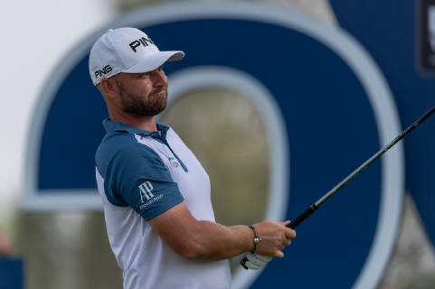 Andy Sullivan of England in action in round 2 during the DP World Tour Championship at Jumeirah Golf Estates, Dubai, UAE on 16 November 2018. Copyright: xGrantxWinterx 21950079