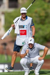 Darren Fichardt of South Africa lines up a putt with his caddy in round 2 during the DP World Tour Championship at Jumeirah Golf Estates, Dubai, UAE on 16 November 2018. Copyright: xGrantxWinterx 21950083