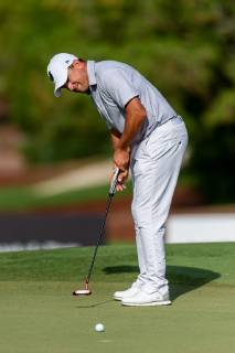 Darren Fichardt of South Africa putting in round 2 during the DP World Tour Championship at Jumeirah Golf Estates, Dubai, UAE on 16 November 2018. Copyright: xGrantxWinterx 21950084