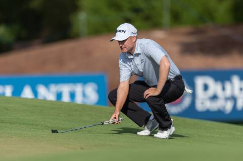 Russell Knox of Scotland lines up a putt on the fifth hole in round 2 during the DP World Tour Championship at Jumeirah Golf Estates, Dubai, UAE on 16 November 2018. Copyright: xGrantxWinterx 21950085
